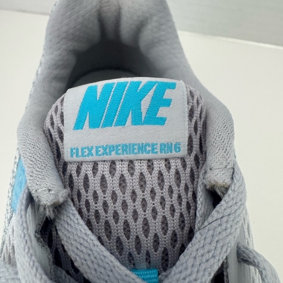 Nike Women’s Flex Experience RN 6 Grey Sneakers Size 6 - Picture 2 of 12